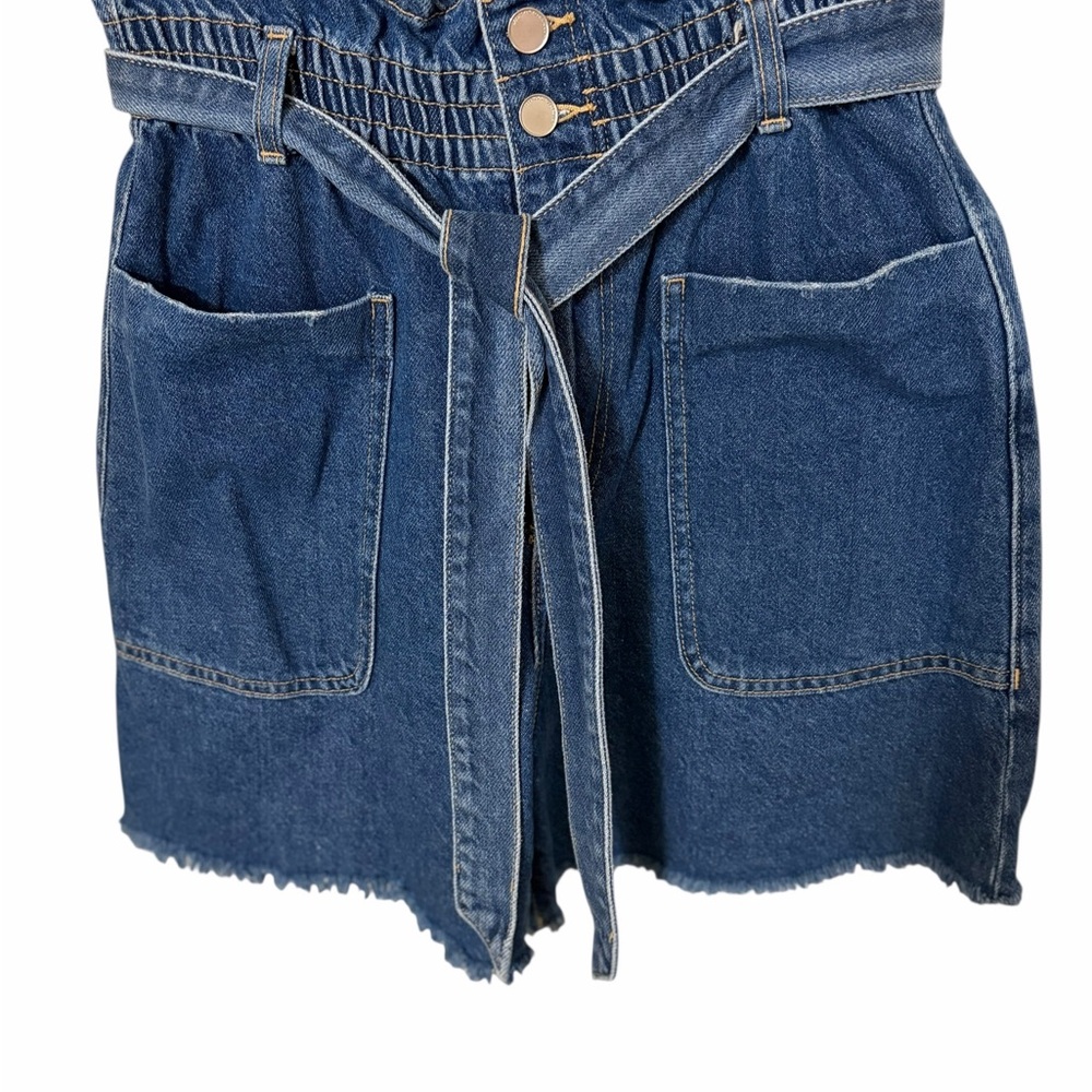 ZARA High Rise Paperbag Denim Shorts Size 6 Belted Raw Hem